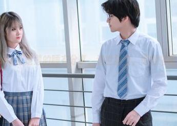 看Akisoso秋楚楚的睡衣分享，遗世独立，懒得搭配？没事。