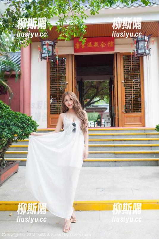 IMiss爱蜜社 - luvian本能给你带来的高清美脚合集，让每个镜头都是独特的“脚”步！