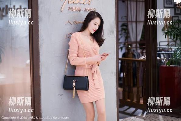 IMiss爱蜜社-娜大少爷 IMiss爱蜜社 - 黑色人气妆容?娜大少爷的图包福利,让你时尚感飙升!