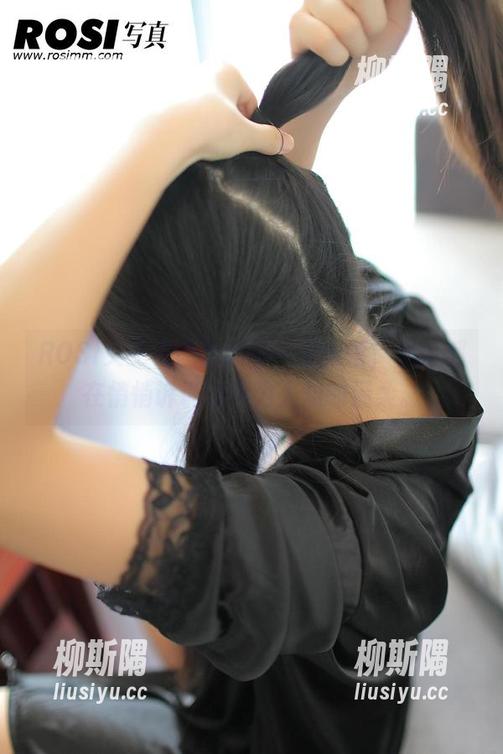 ROSI女王在图库的每一个角落，似乎都在悄悄诉说着不为人知的温柔。