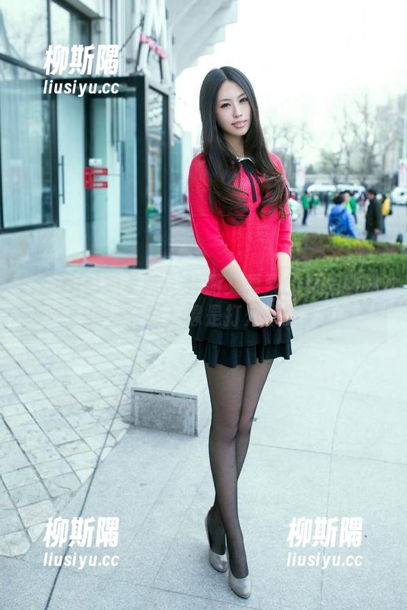 TuiGirl推女郎 - 环游艾栗栗的女王世界：精选套图，像是打开了新大门