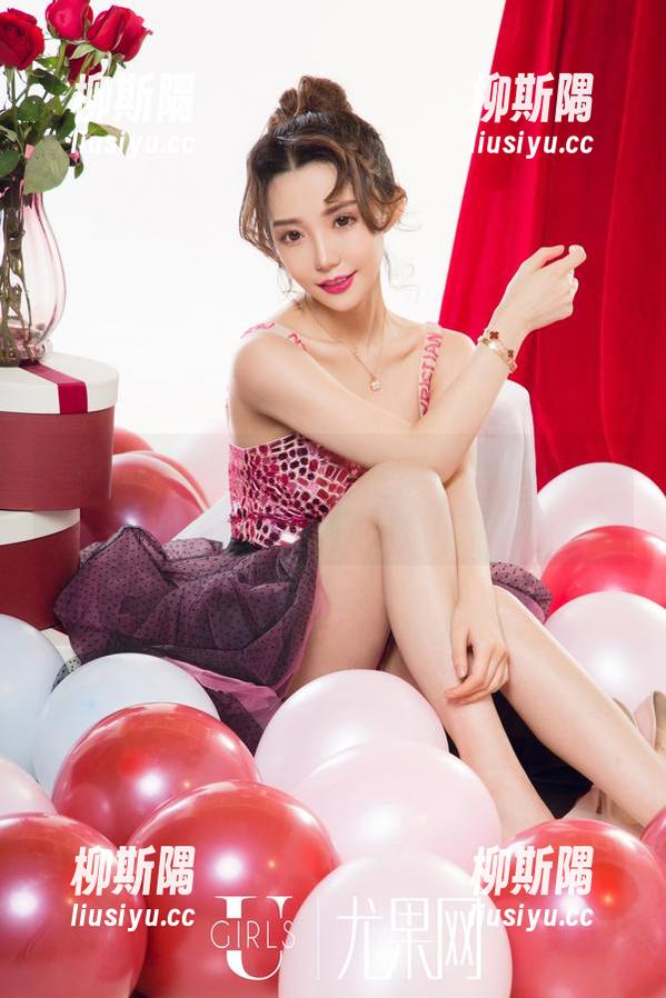 UGirls尤果网 - 油亮的意义，周妍希最新美图让你瞬间开启“缎面模式”！
