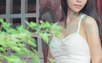 UGirls尤果网 – 开启白一晗的丝袜写真之旅，高清画面让你觉得“哦，这也是一股清流啊！”
