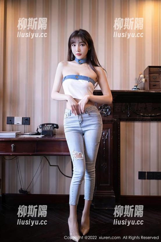 Xiuren秀人网 - 在MODEL伊若的厨娘写真集里，你会发现厨房也能成风景，只是我脑袋里全是配方…