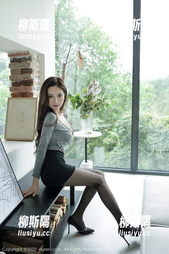 Xiuren秀人网 - 谢小蒽的粉色图集，这画面比我家墙上那幅画还清晰，画面里透着的微妙……啧，不多说了。