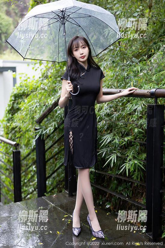 Xiuren秀人网 - 黄可Christine在线写真：挑战“单身贵族”，白丝可否有新鲜感？