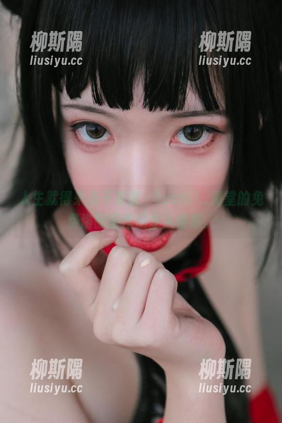 人生就得来点不靠谱，fushii_海堂的免费洛丽塔作品令人傻眼。