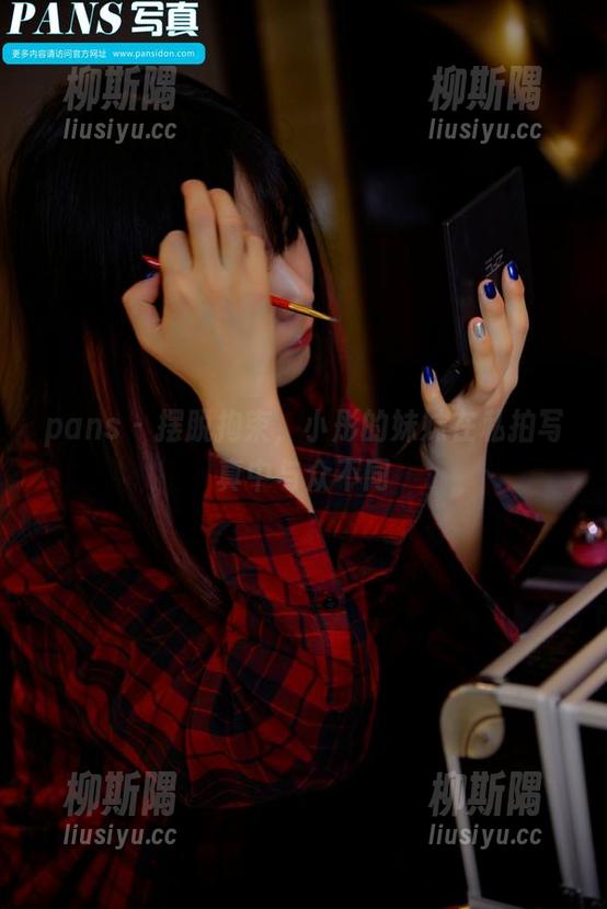 pans-小彤 pans - 摆脱拘束,小彤的妹妹在私拍写真中与众不同