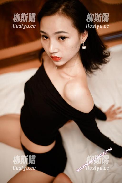 partycat轰趴猫 - 黑色写真里的果果战，妩媚与酷炫全都有