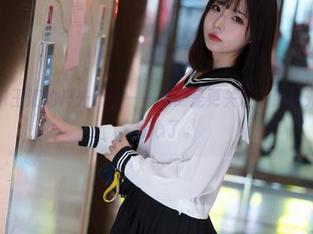 看yuuhui玉汇的户外原图——我倒是更关注了那道光晕，太让人分心了。