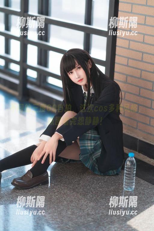 三度69 不同的三度69自拍,这次cos多种风格,原图看完想静静!