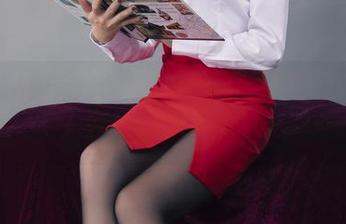 丽柜 – 原图大公开！心心的御姐写真，让人忍不住多看几眼！
