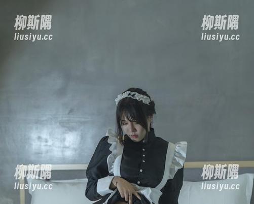 看今汐的透明图包，莫名觉得自己变得矜持了