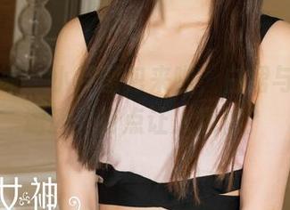 克拉女神 – 小芹图包来啦，白裙与柔风的邂逅，有点让人迷糊？