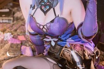 兔胖胖min的写真迷雾：一起来分享她与魔都精兵愉快的‘合作’，山城的小情愫