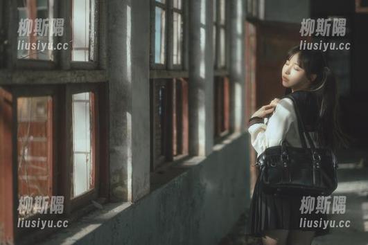 六味帝皇酱HD写真：樱花女友如梦似幻。