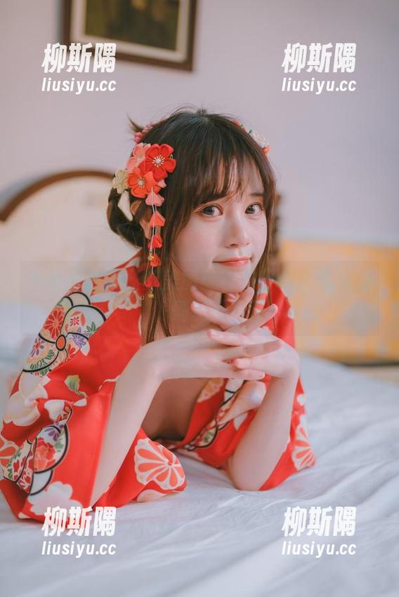 千反田鹿子最新美图：小僵尸也能萌出新高度？