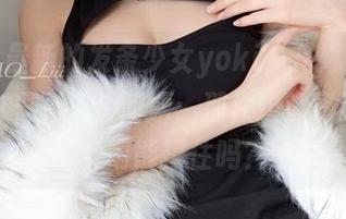 看到了最新的发条少女yoki“花嫁”照片，心中只有一个问题：那件婚纱靠谱吗？下雨能撑住吗？