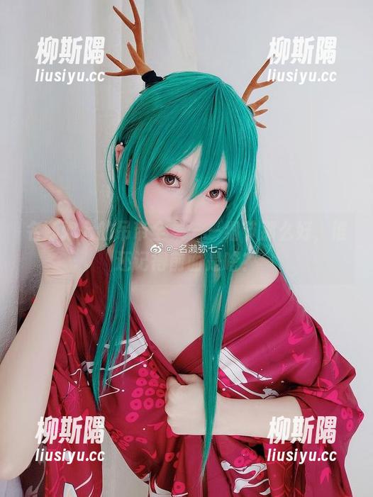 名濑弥七 名濑弥七的吊带全集——细节那么好,谁还记得前面是啥?