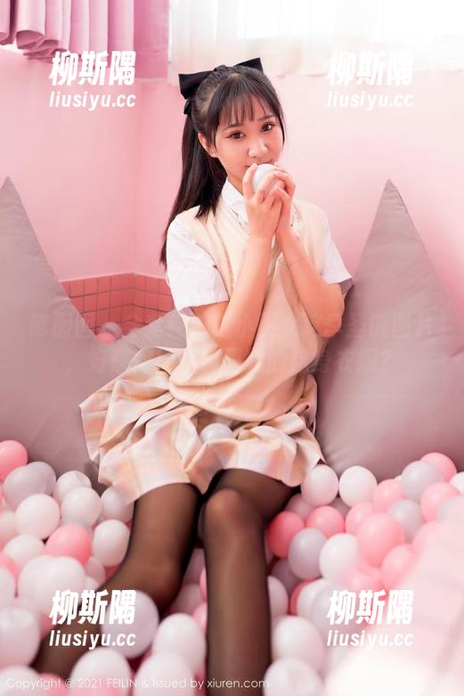 嗲囡囡 - 全套！流氓小巫女这季圣诞图片，好想问她从哪里找的这身衣服？