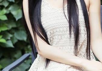 头条女神 – 穆菲菲女王的高清图集让我明白，皇室范儿不仅仅是背景，气质还要靠打磨！