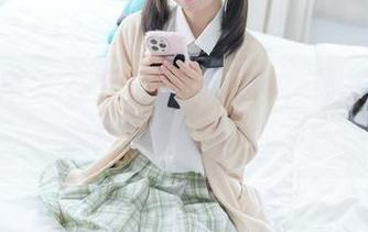 少女秩序 – 在乐栀的套图中，剧情细腻得像幅美丽的谜题。