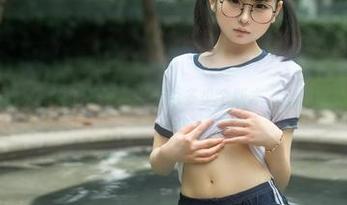 有原图在，幼水铃衣的梦浴少女无论多少个版本，都都像是动人的旋律