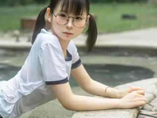 不止于校服，幼水铃衣和粉嫩日常的全套图集