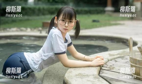 不止于校服，幼水铃衣和粉嫩日常的全套图集