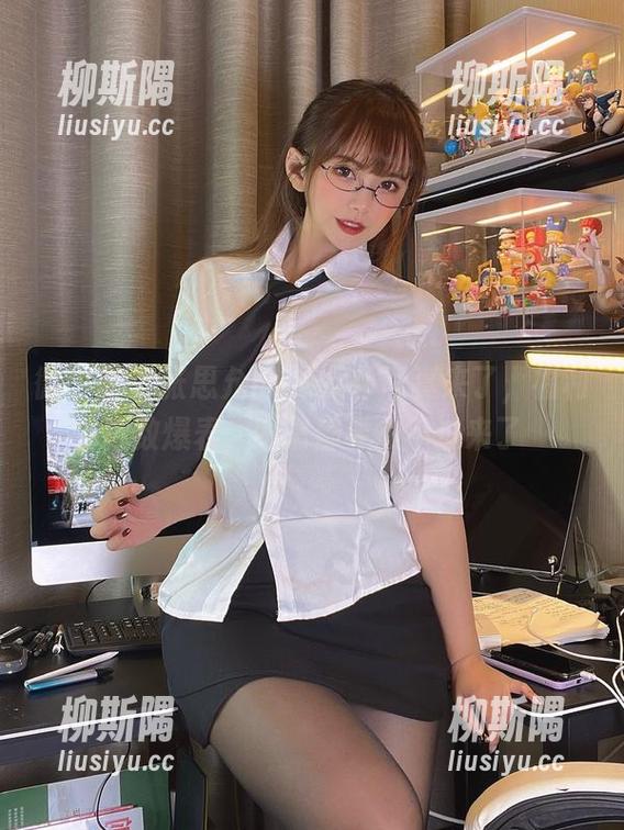 张思允nice 微密圈 - 张思允nice女仆写真来了,福利指数爆表,眼睛都要忙不过来了