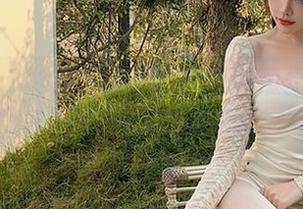 微密圈 – 徐莉芝的最新枣红裙+黑丝套图：一场关于绳子与逗比的艺术展览。