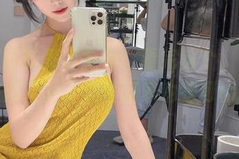 抖娘利世的美足全集：看完这个，准保你决定放弃鞋子，光脚回家也是可以的吧！
