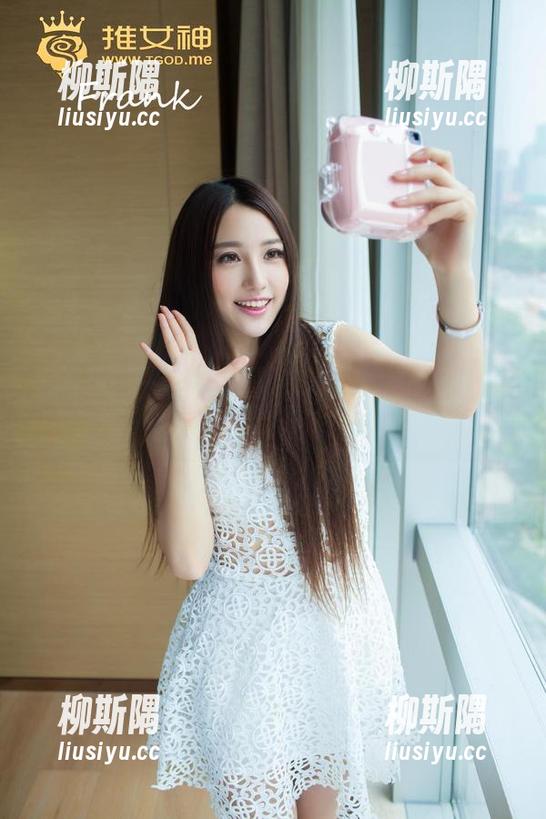 推女神-雪瑞Lisa 推女神 - 一旦看到雪瑞Lisa的私人黑丝图包,你就无法自拔