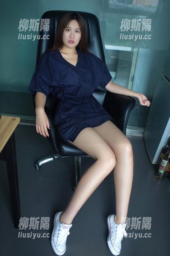 推女郎-易阳 推女郎 - 易阳的温柔作品集:谁把我心上那根弦拨得咯噔咯噔的?