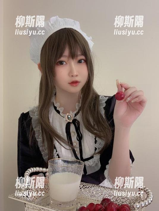 是依酱吖 是依酱吖又更新了女孩图包,万一我今天晚点再翻,这些美景就被别人抢走了,哎!