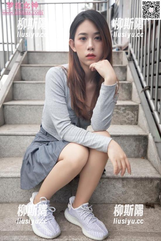 梦丝女神-莹仙女 梦丝女神 - 最新大公开,莹仙女的居家资源其实没啥特别的。