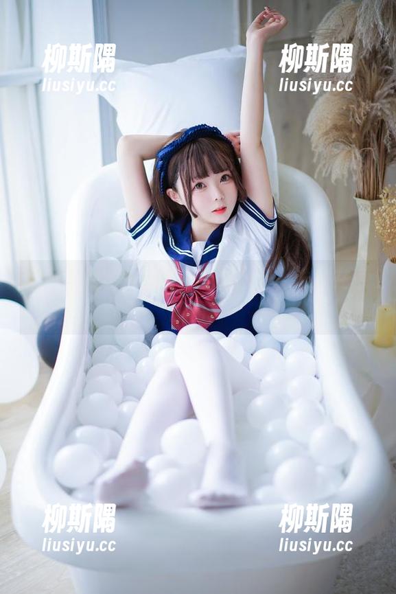 剧情里的樱井小莜，私拍图包，谁还在意剧情？