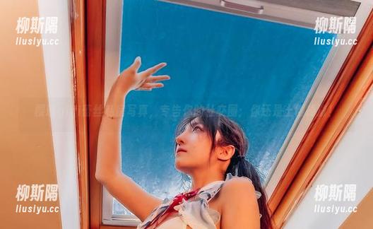 樱晚gigi蕾丝私房写真，专告你的社交圈：你还是土得掉渣！