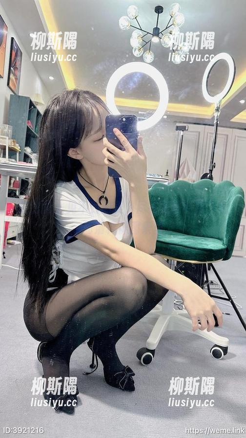 微密圈 - 见不到的美，尽在汤圆可甜了的高清棉袜图集里