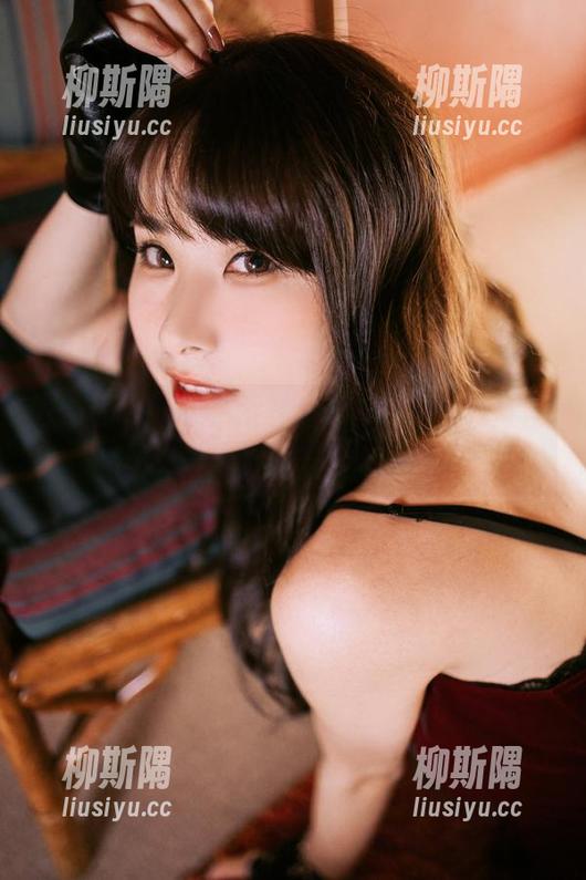 泥泥汝 免费的泥泥汝:女仆和她那小屋里的奇怪植物套图,要不要试试?
