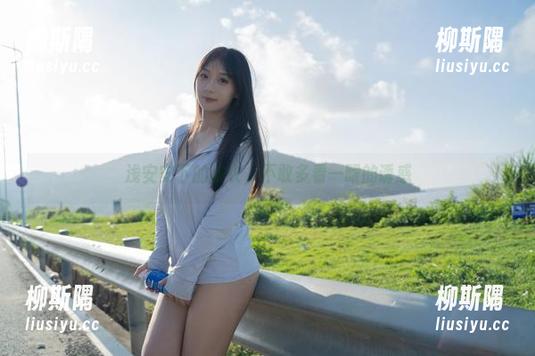 浅安安下的皮衣，不敢多看一眼的诱惑