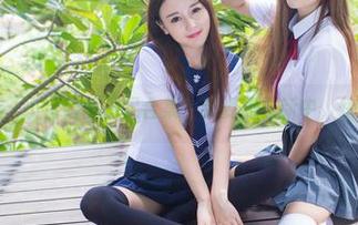 爱蜜社 – 小宝酱的裸足合集：新姿势更新中，快来看！