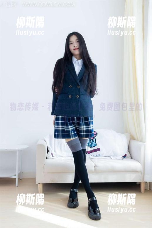 物恋传媒 - 菲菲的新发现：免费图包里的“裤里丝”？