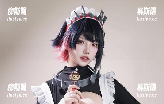 狐洛洛子 当狐洛洛子化身吊带cos小仙女,资源是如何在床上翻滚的?