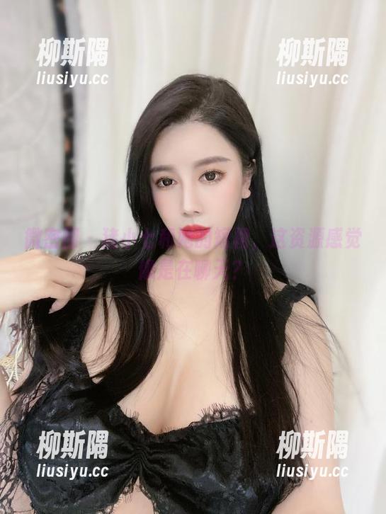 微密圈 - 猪小七和她的短裙，这资源感觉像是在聊天？