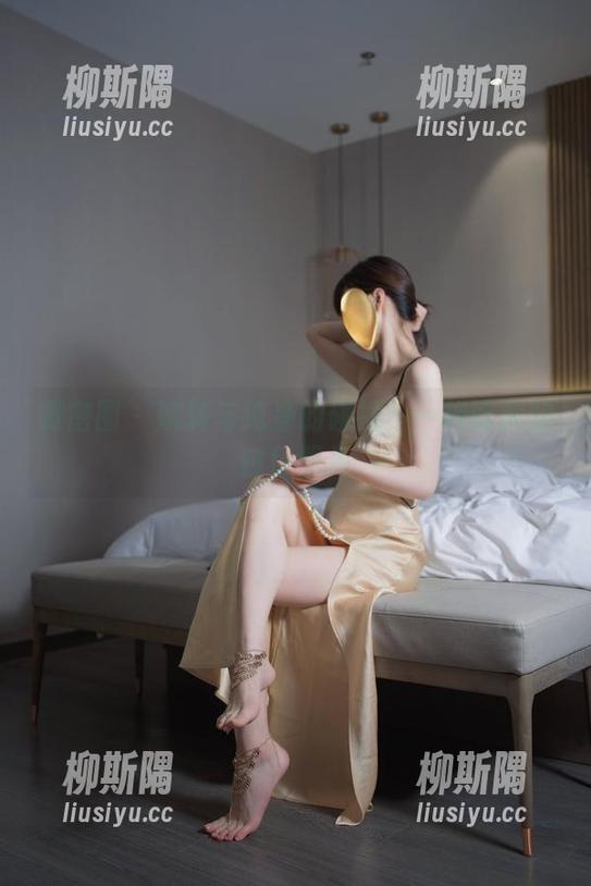微密圈 - 婉转与纯净的碰撞——禅院熏的白色照片