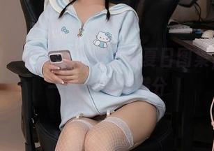 秀人网 – Elise谭晓彤的夏日图集，简单一点，氛围满分