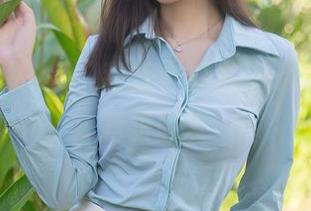 秀人网 – tina_甜仔最新校服作品，来一竞狠的？