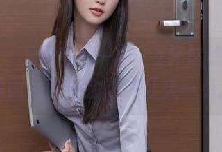 秀人网 – 只需在线一瞥，z杯悠悠的美脚原图，可能会让你盯久一点。