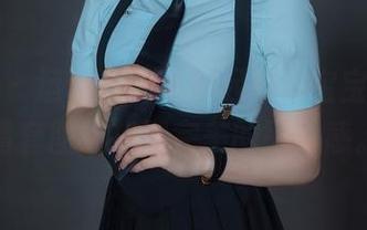 秀人网 – 运动也能甜蜜起来，宝宝甜的高清套图寻找那完美的平衡感。